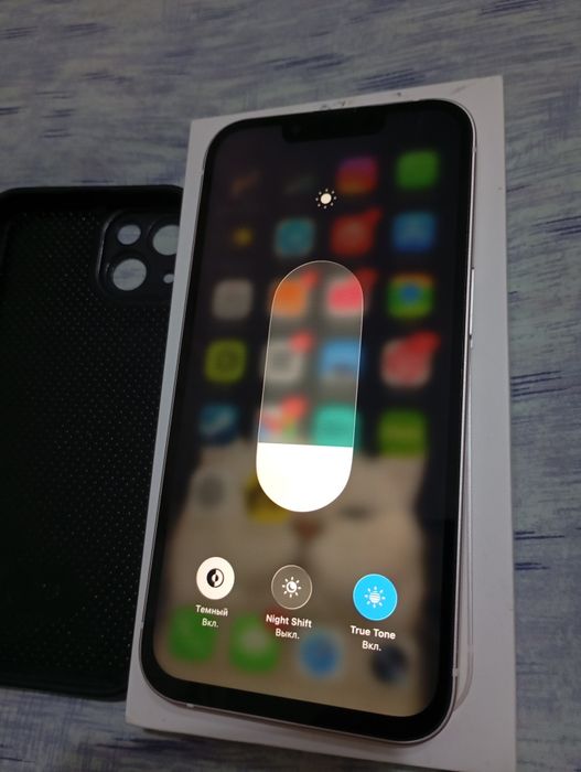 В продаже iphone 13