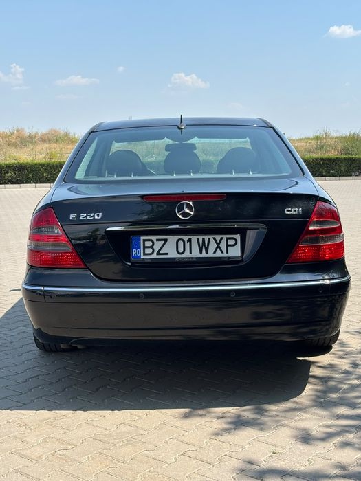 MERCEDES-BENZ E-Class 2002 — imagine 3