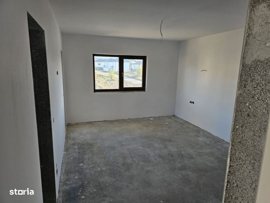 Casa individuala , 4 camere , 3 bai ,150 mp , teren 500 , Dezmir
