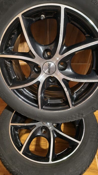 Jante echipate cu anvelope de vara