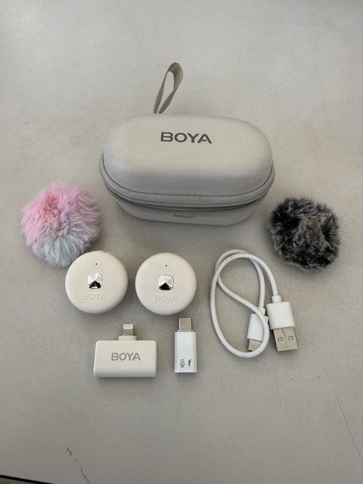 Петличка BOYA хорошом состояние