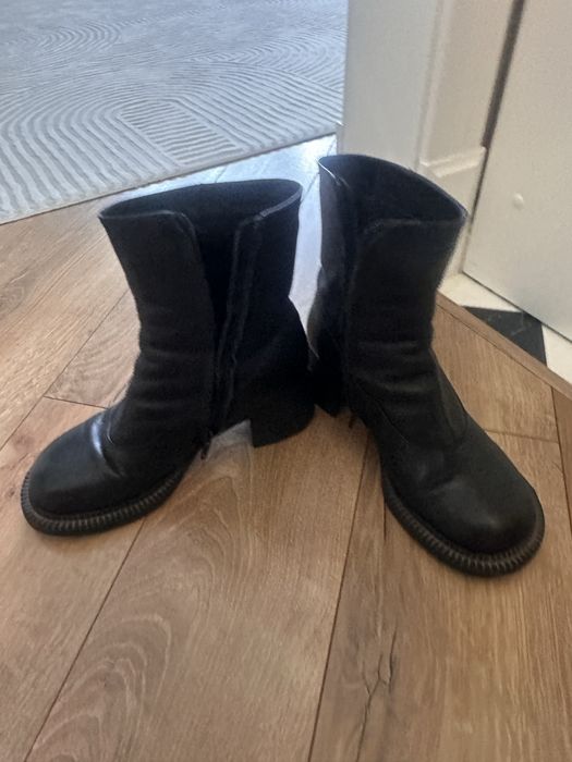 Продаю ботинки зимние