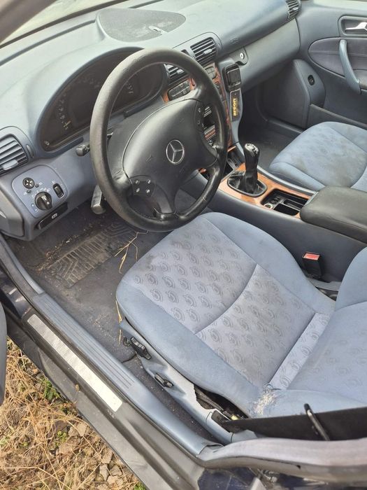 Автомобил Mercedes-Benz  C200 CDi  2002г. 116к.с.За Части!