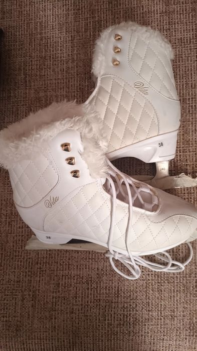 Продам женские коньки Vita 38 размер