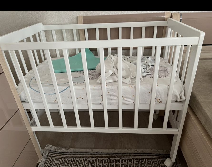 Продам детскую кроватку