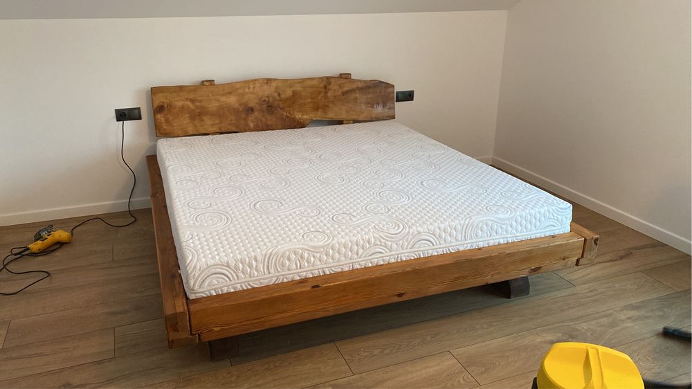 Burete poliuretan , buret , burete tapiterie , spuma poliuretanică.