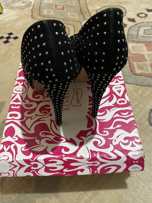 Чисто нови обувки 39 номер