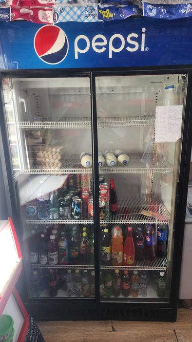 Витрина холодильник