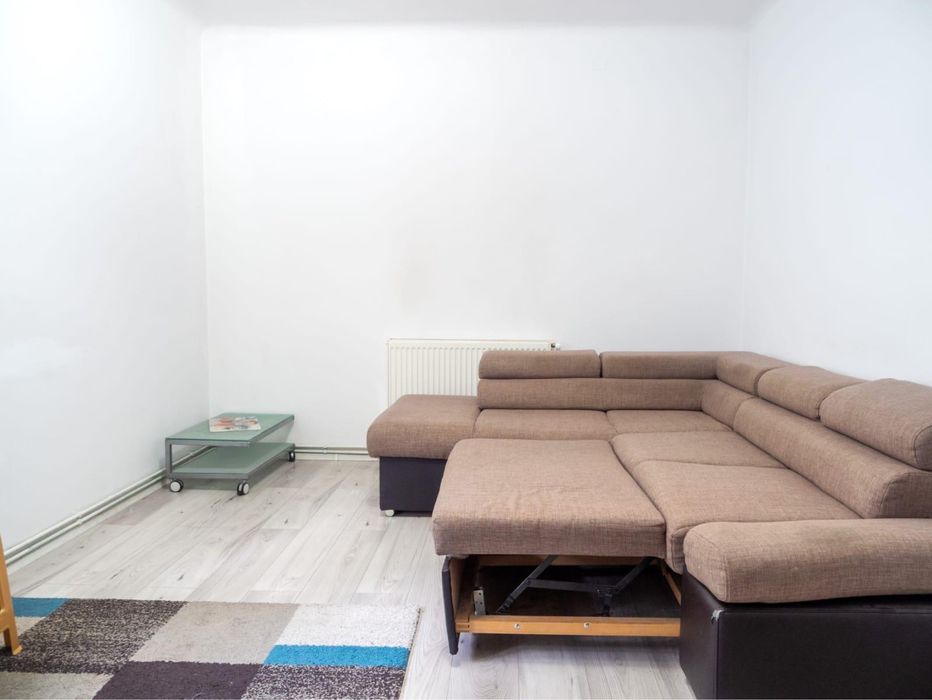 Vand apartament cu 2 camere