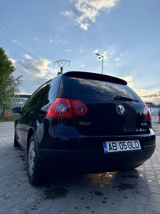 Golf 5, an fabricatie 2004