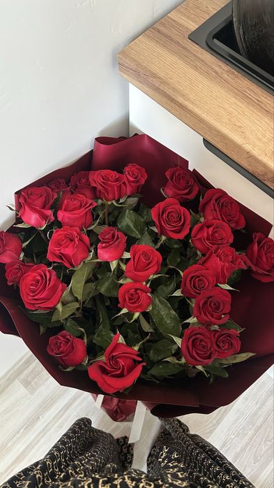 Букет из 25 красных роз