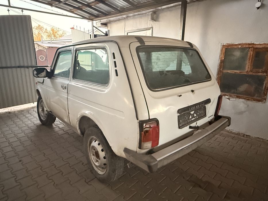 Продам нива 21214 доки и кузов