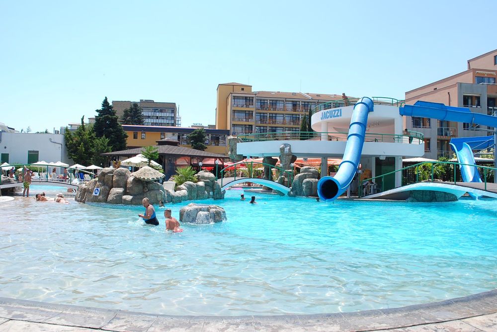 Продава се Двустаен апартамент в к.к. Слънчев бряг - 100 кв.м за 920 €/кв.м - Снимка #18