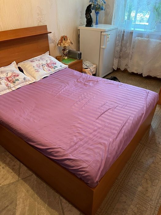 Кровать двуспальная