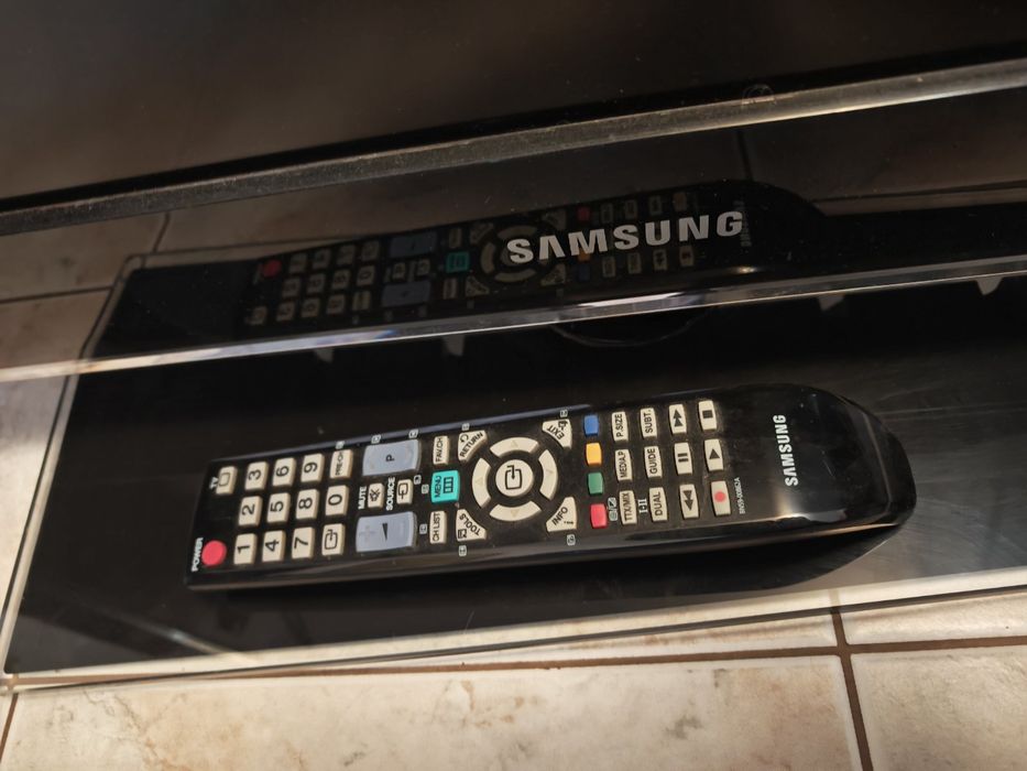 40 инчов LED Телевизор Самсунг/ Samsung