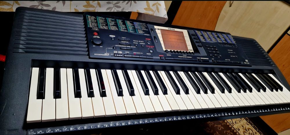 Orgă Yamaha PSR-330+ stativ stare foarte bună