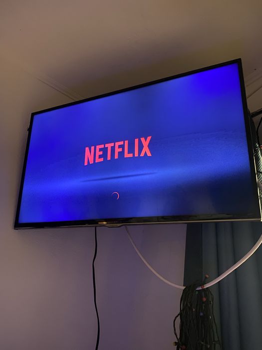 Tv Samsung smart, 82 cm