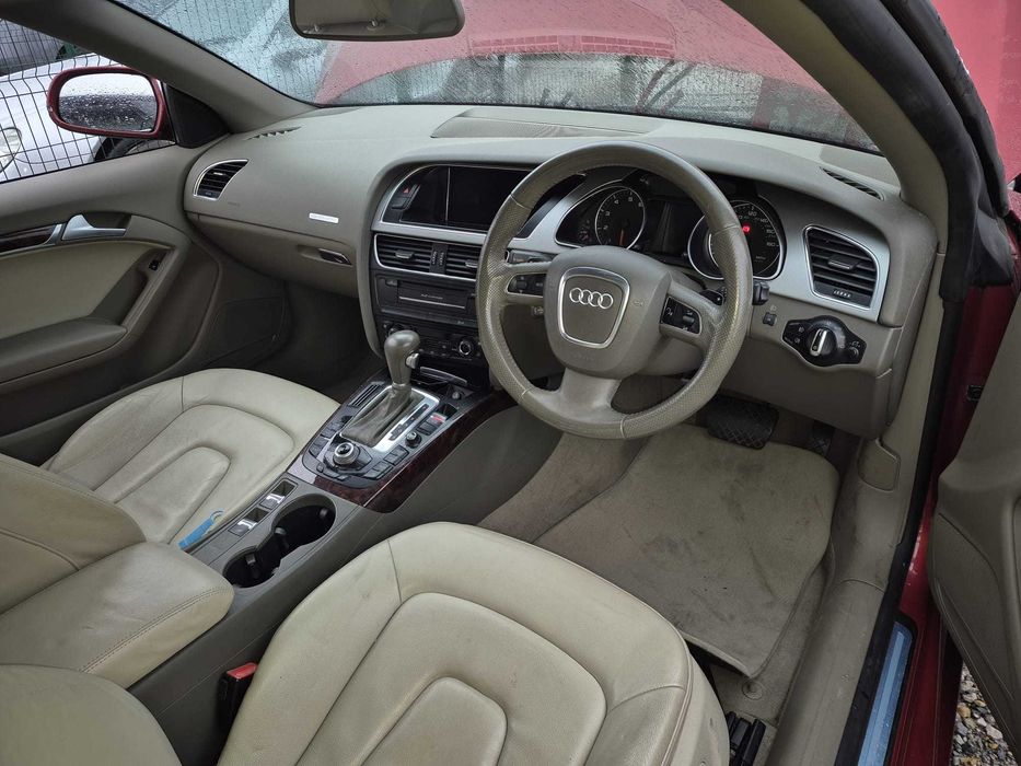 Dezmembrez Audi A5 decapotabil 2010