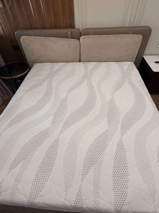 Кровать двухспальная