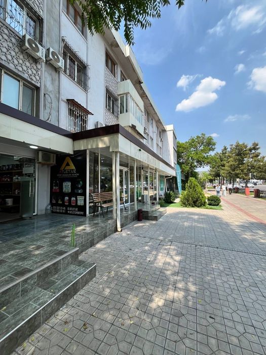 Ц4. Алайский.  Амира Темура.  Аренда 18 м2