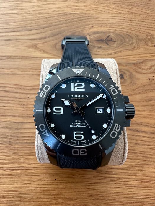 Часовник Longines Hydroconquest Black Ceramic