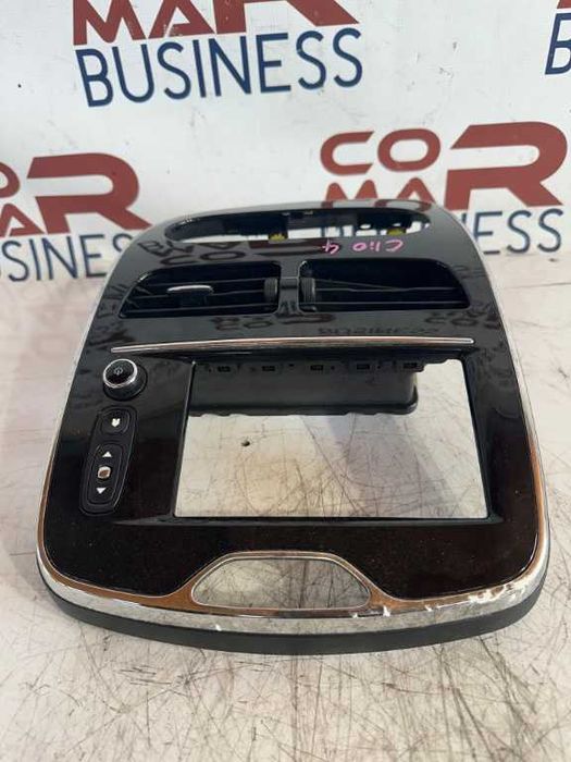 Grila centrala radio RENAULT CLIO 4 cod piesa 682605884r