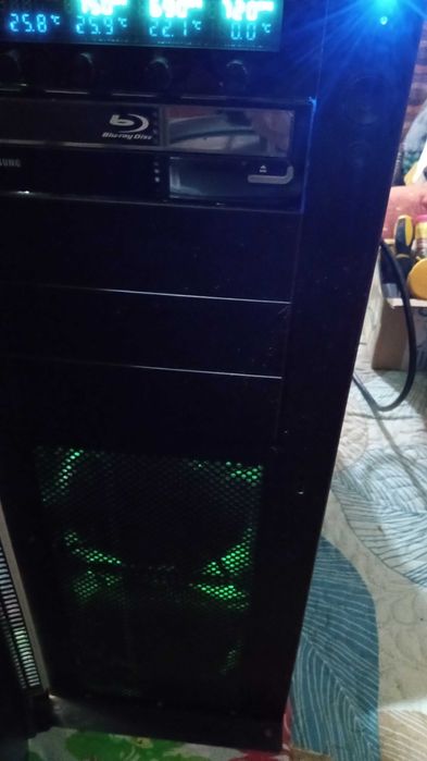 Продавам гейминг компютърна конфигурация i7