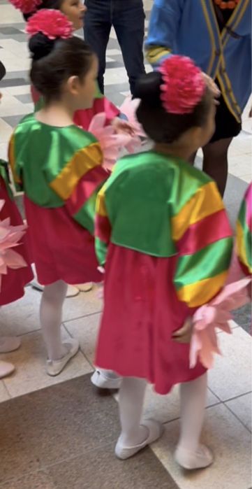 Продам корейский костюм