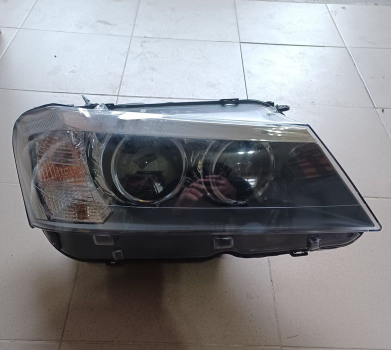 Far pentru maṣină BMW X3
