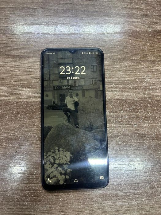 Продам vivo y35, realme note 50