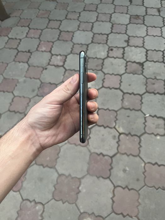 Продам Телефон айфон 11 Pro