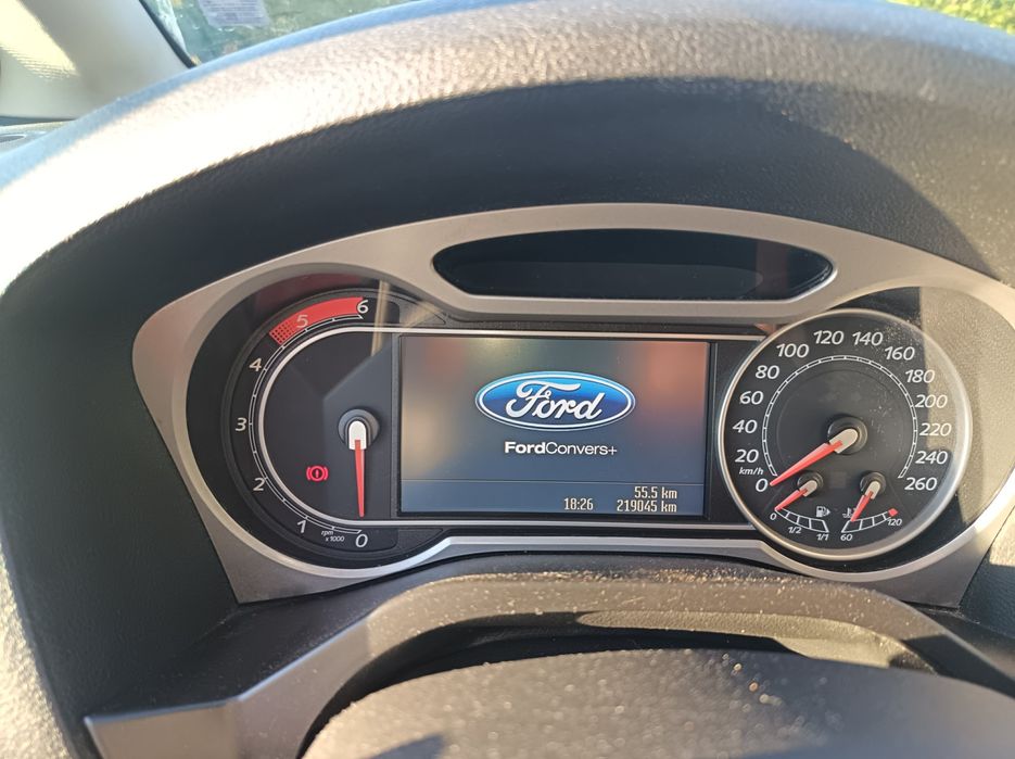 Продавам Ford s-max