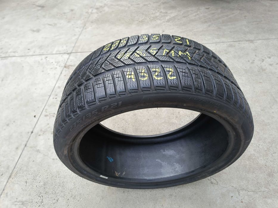 O anvelopa iarna 275 35 21 pirelli sottozero 3 profil 6,5 mm dot 4322