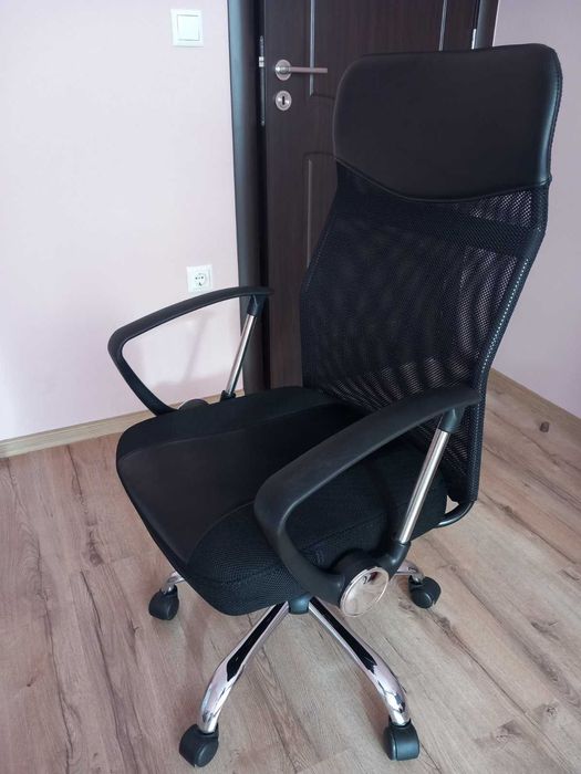 Офис Обзавеждане -бюра 3 броя