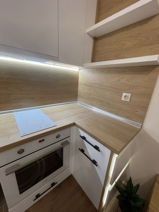 Дава се под наем Двустаен апартамент в Русе, Център - 66 кв.м за 453.9 € - Снимка #7