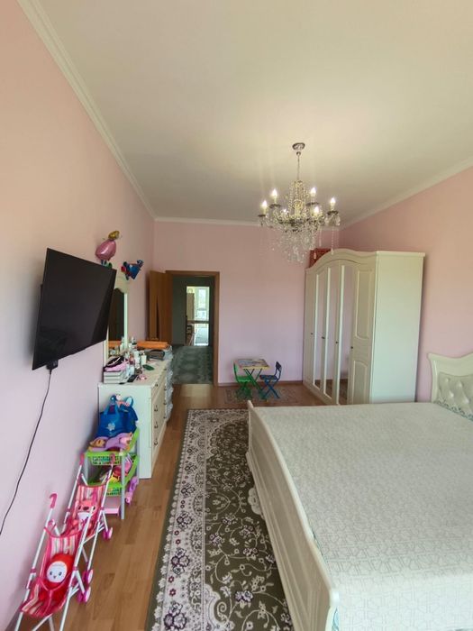 Продается спальный гарнитур