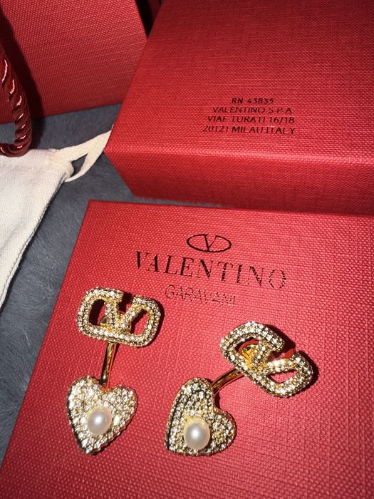 Cercei Valentino, Gucci , Chanel