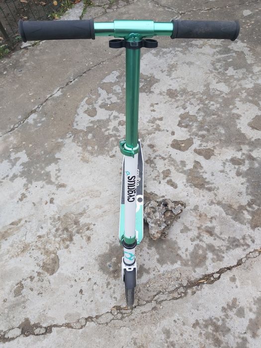 Vând trotineta gygnus