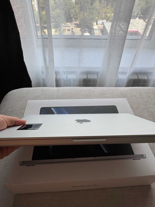 Продается MacBook PRO 14" M2 PRO
