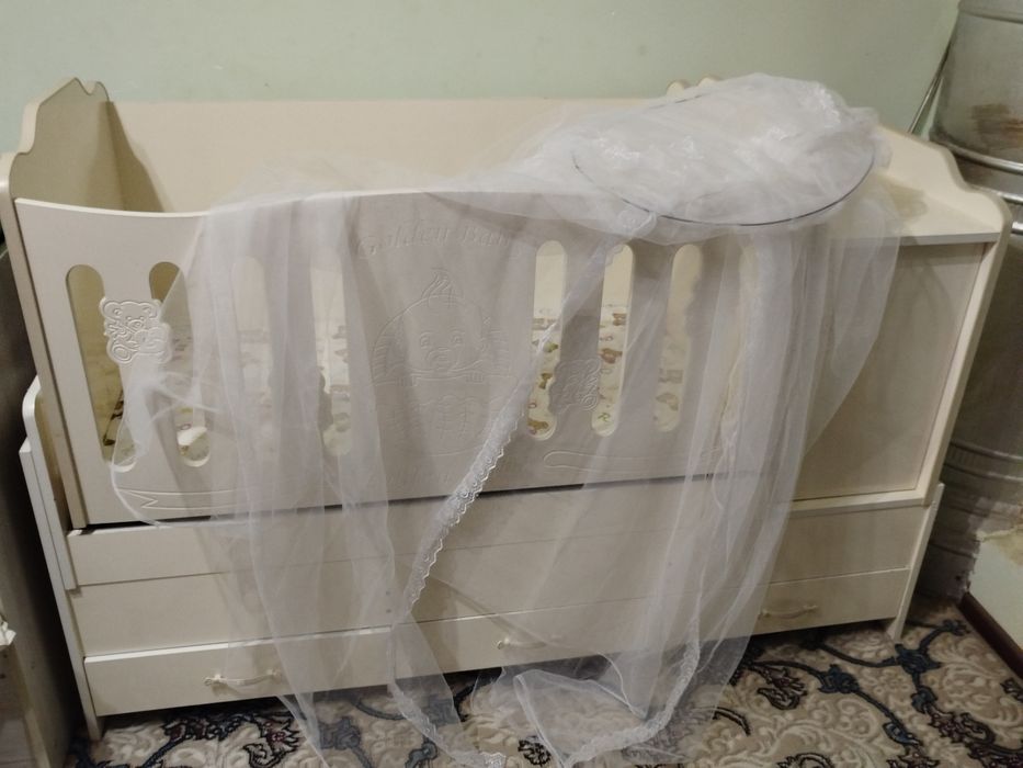 Продается детский колубелный кравать 1 млн