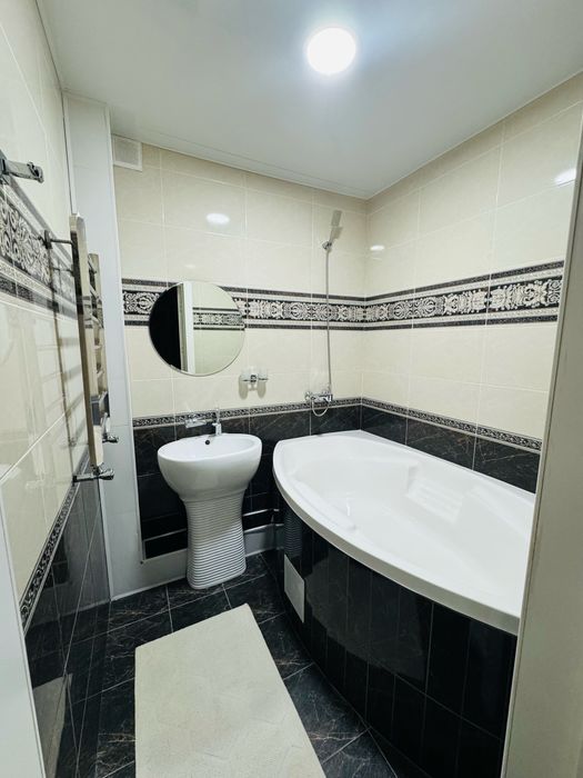 Дублекс (90+90) 5 хонали гиштли квартира тезда сотилади.