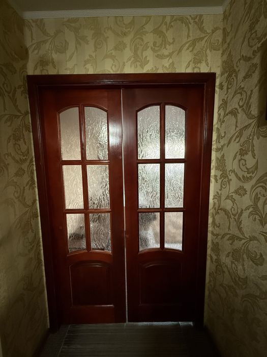 Продам двери из дерева