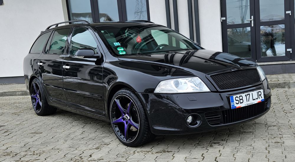Skoda Octavia VRS 2007 2.0 D 170 CP Manual 6+1 Trepte E4 VRS Interior Exterior Navi Incalzire Climatronic Xenon Jante Unic Propietar