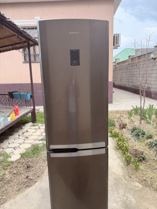 Холодильник новый