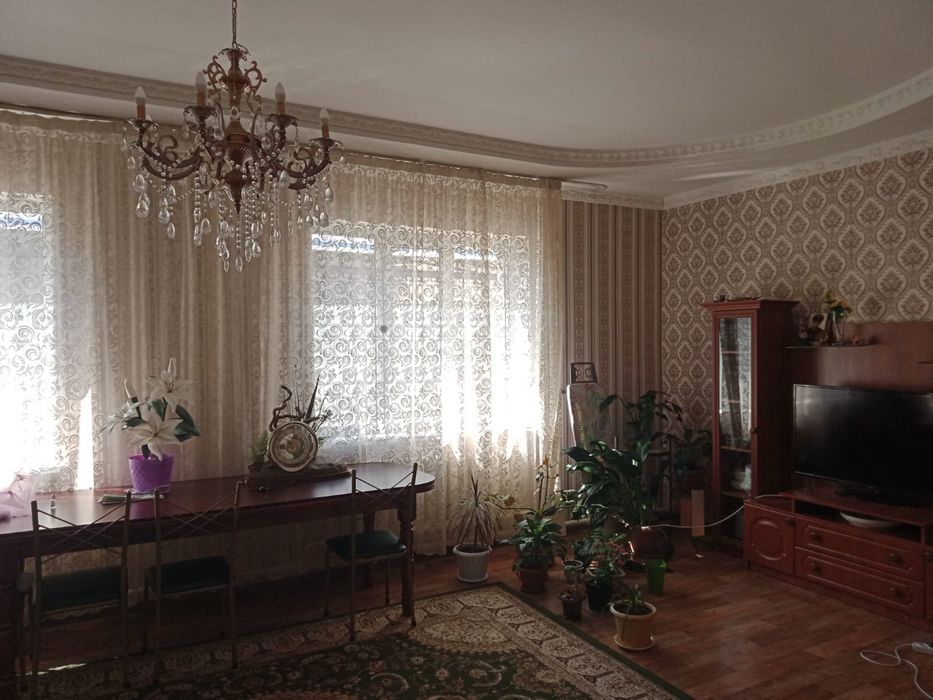 Продается Дом В Хорошем Районе