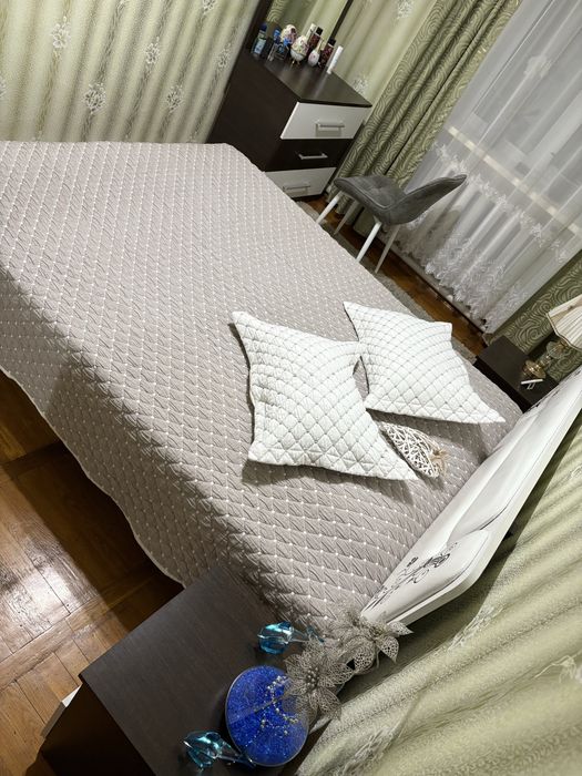 Продам спальный гарнитур