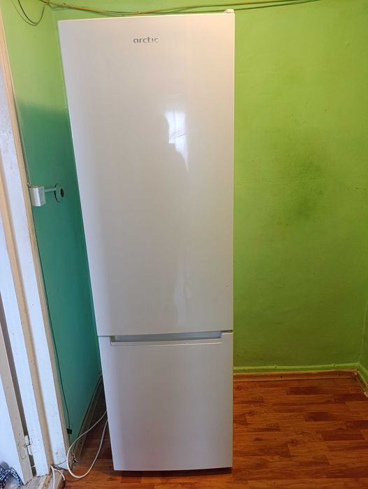 Vând combină frigorifică