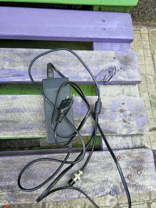 Алуминиева тротинетка Vsett 9 plus 2 мотора , зарядно  дискови спирачки