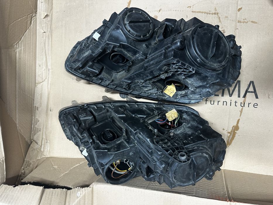 Faruri stânga dreapta skoda octavia 3.bi xenon led.