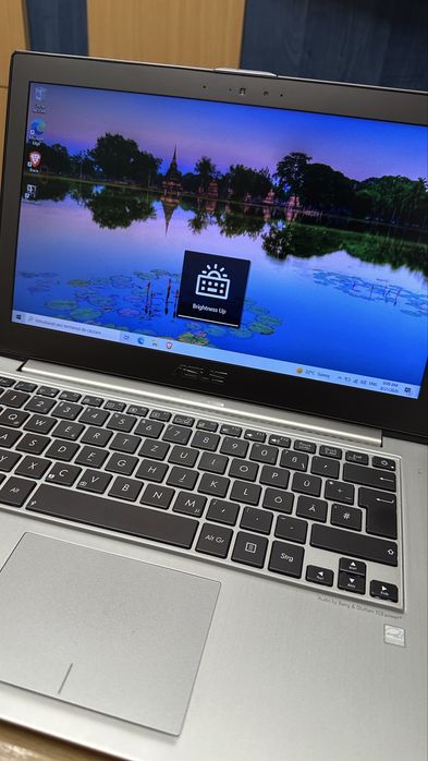 Laptop Asus Zenbook UX32LA